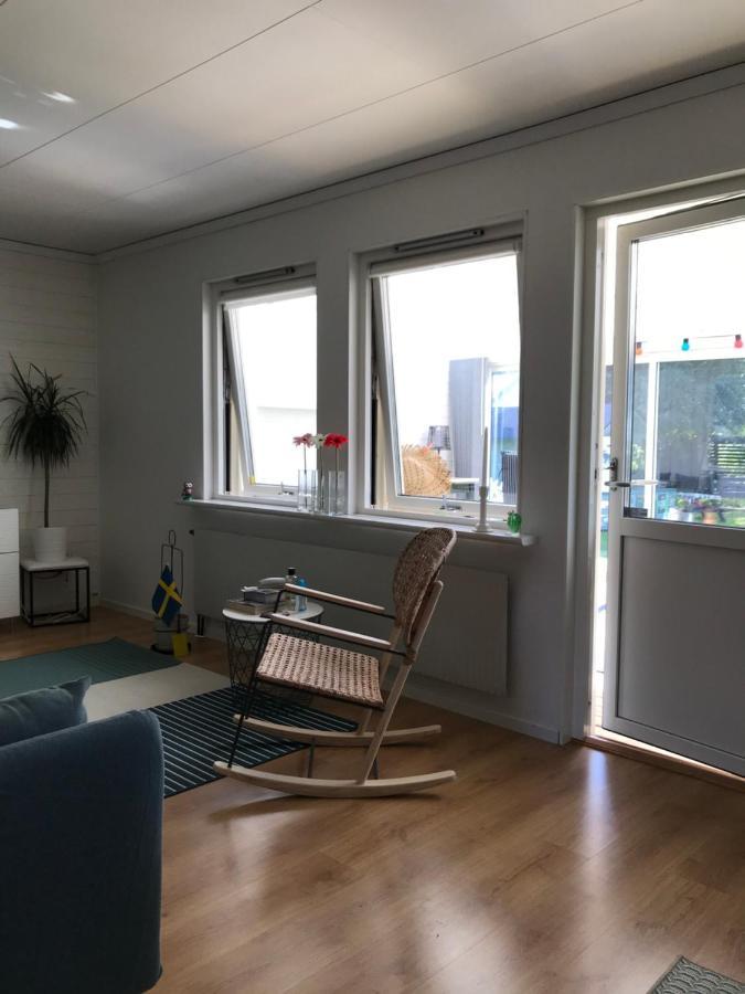 Private Room For Rent In A Villa With Garden View Эльмхульт Экстерьер фото
